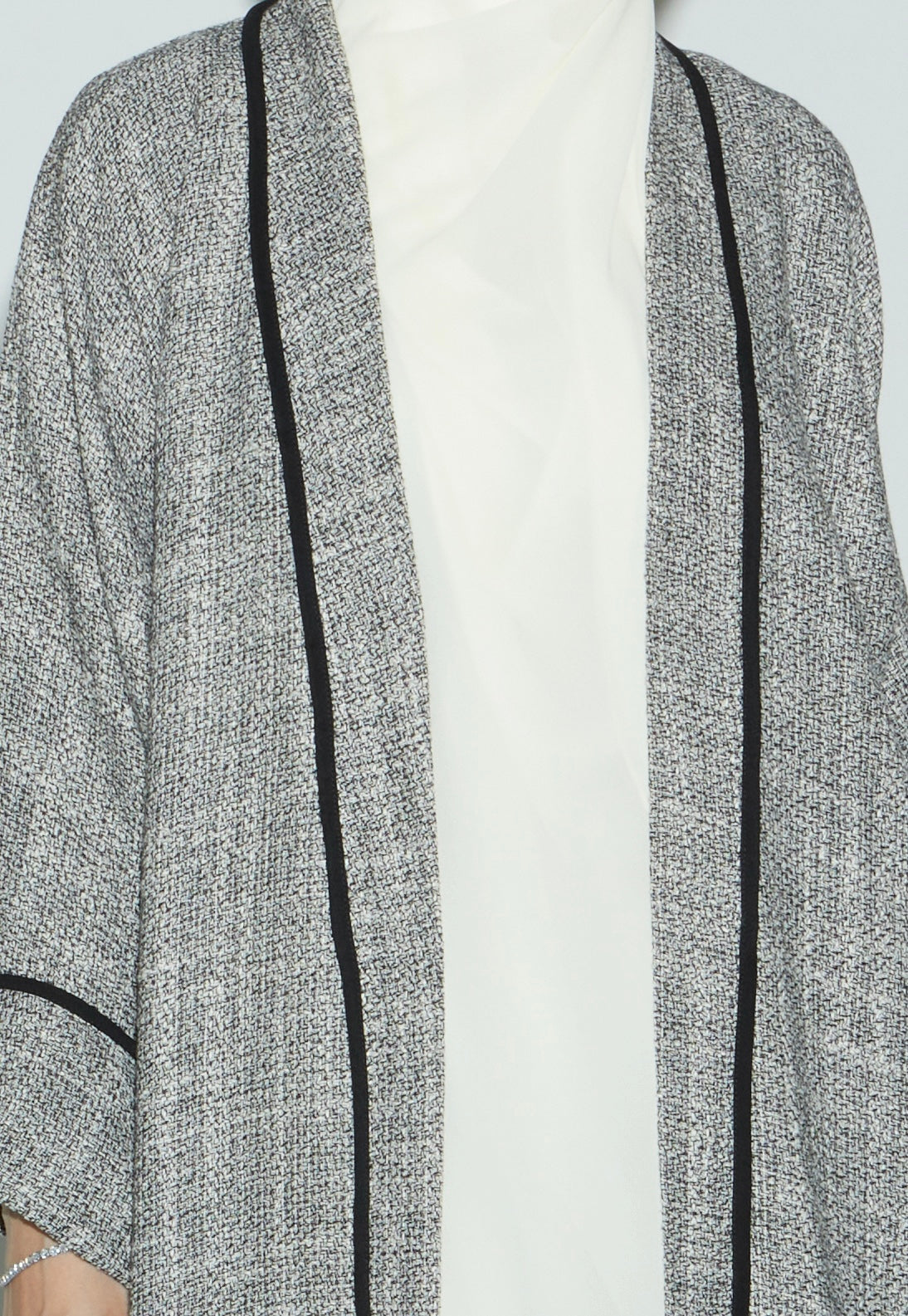 Saudi Tweed Grey Abaya