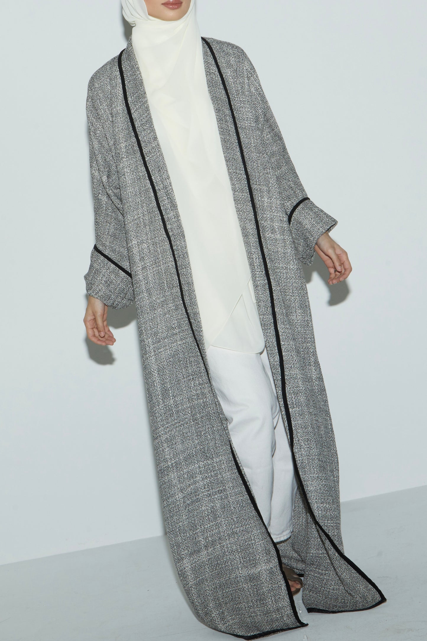 Saudi Tweed Grey Abaya