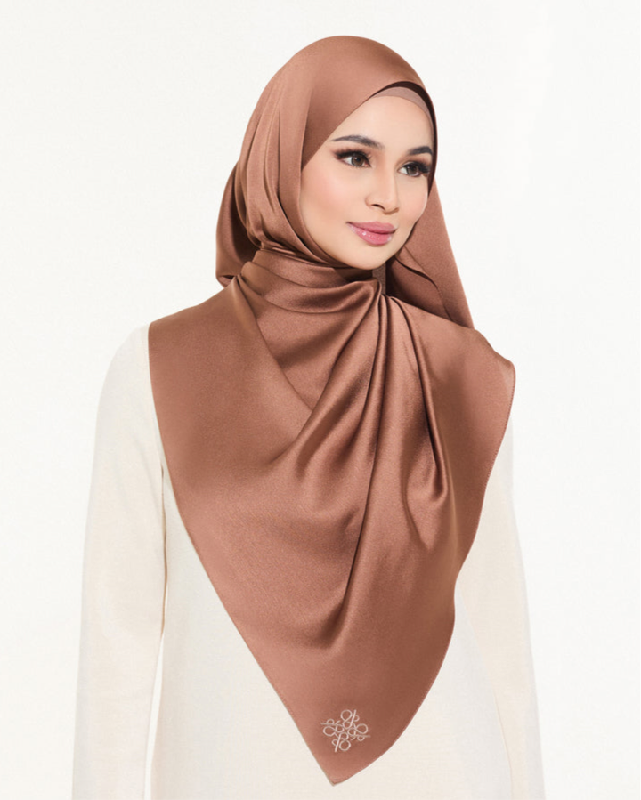 Amara Satin (Brown)