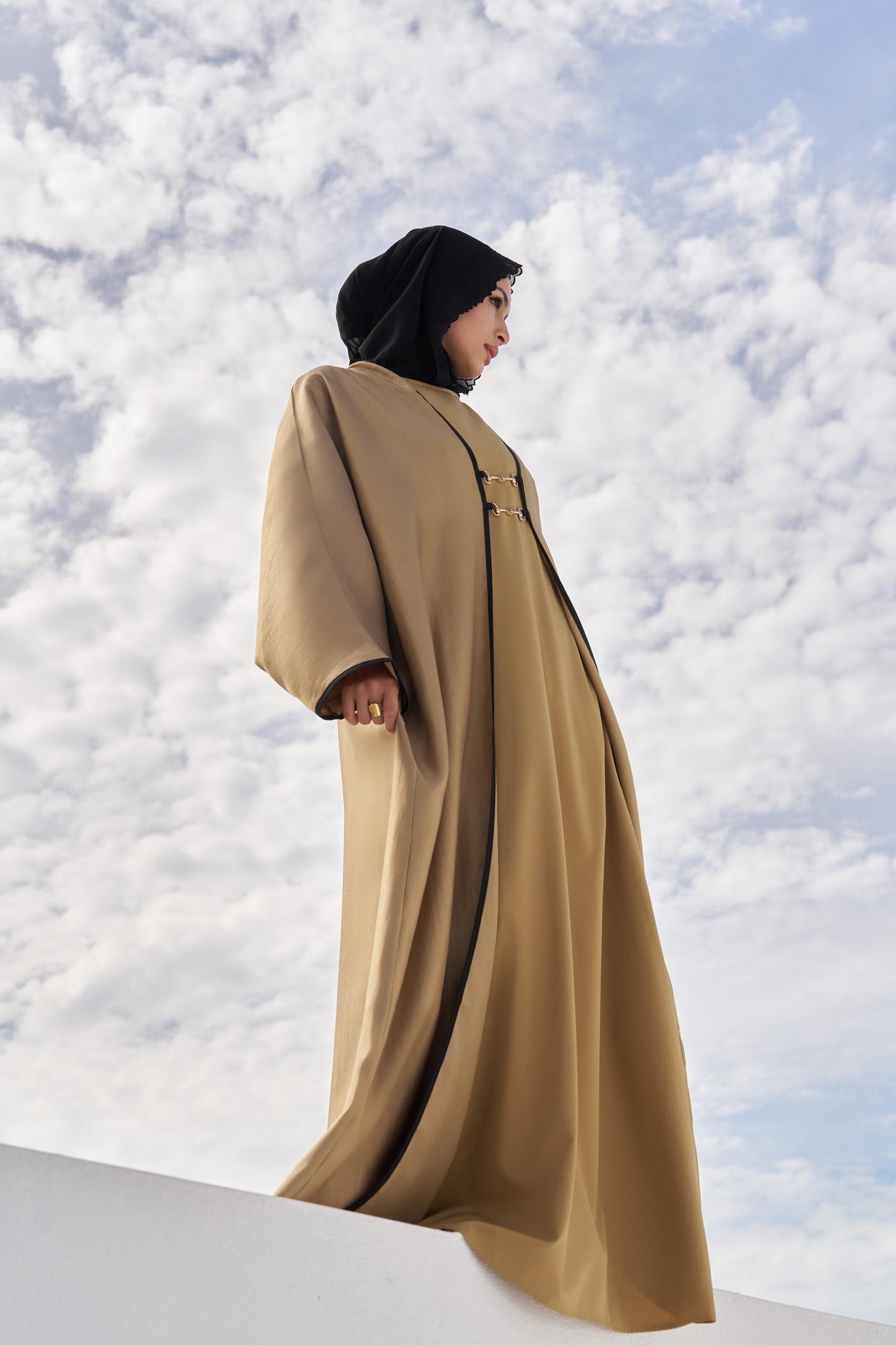 Buckle Abaya (Gold Brown)