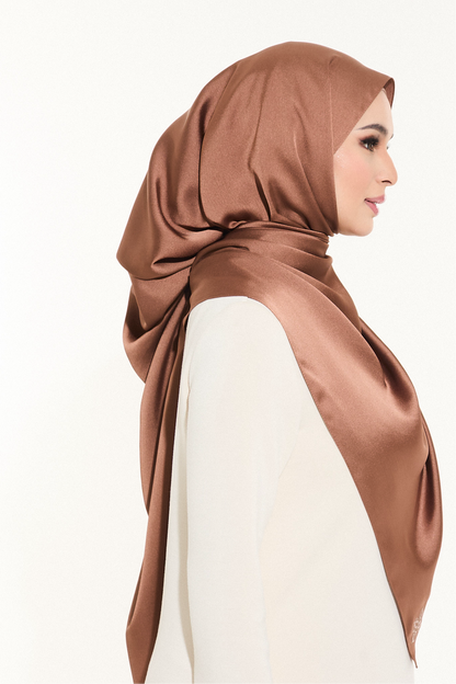 Amara Satin (Brown)