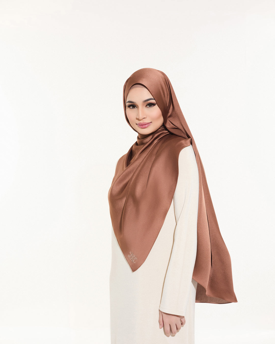 Amara Satin (Brown)